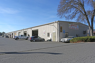 19506 Industrial Dr, Sonora CA - Entrepôt