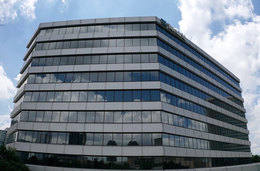 2200 West Loop South, Houston, TX à louer - Photo du bâtiment - Image 2 de 29