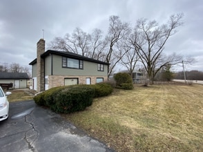 25867 W Grass Lake Rd, Antioch, IL for lease Building Photo- Image 1 of 1
