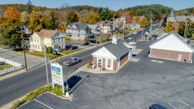 1051 Thorndike St, Palmer, MA - Aérien  Vue de la carte