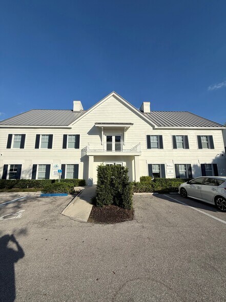 1012 Goodlette Rd N, Naples, FL à louer - Photo du bâtiment - Image 2 de 13