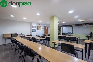 Plus de détails pour Calle Andorra, 1-1, Granada - Bureau à vendre