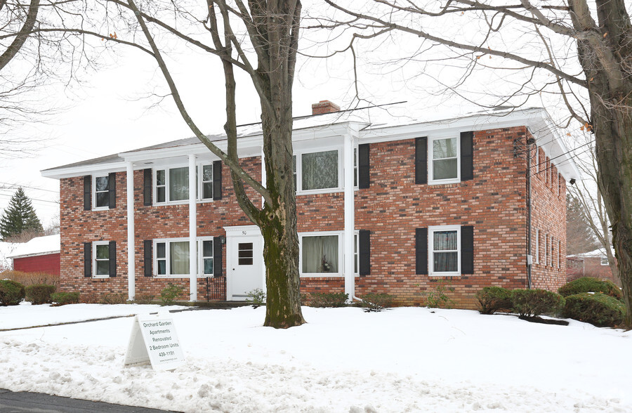 50-54 Orchard St, Delmar, NY à vendre - Photo principale - Image 1 de 1