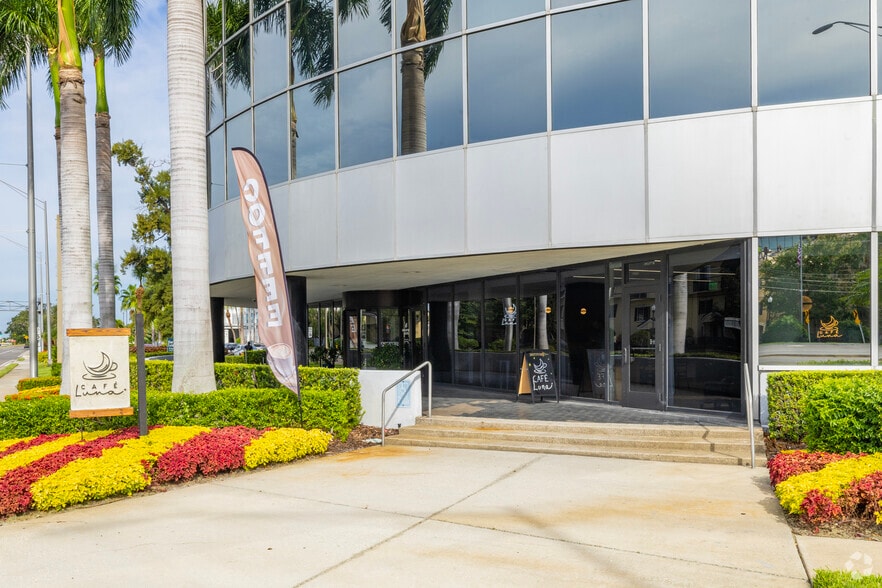 5201 W Kennedy Blvd, Tampa, FL for lease - Building Photo - Image 2 of 12