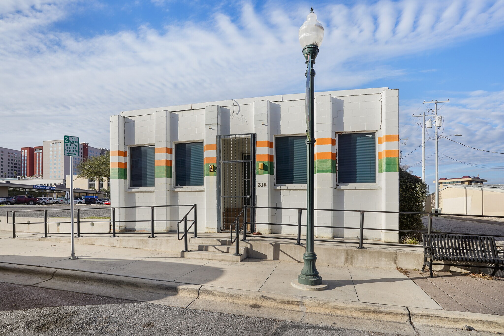 313 E Hutchison St, San Marcos, TX à vendre Photo principale- Image 1 de 7