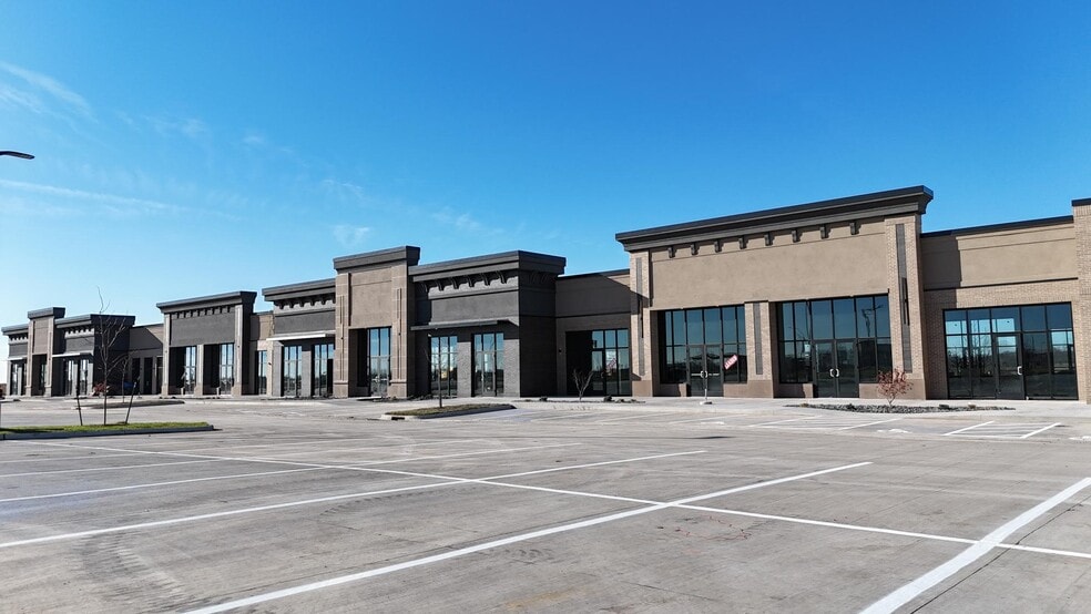 Grand Prairie PKWY, Waukee, IA for lease - Primary Photo - Image 2 of 7