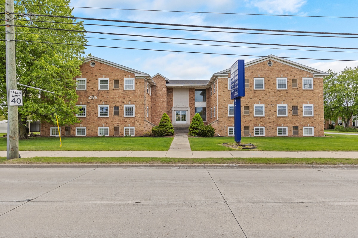 2180 44th St SE, Kentwood, MI for sale Primary Photo- Image 1 of 11