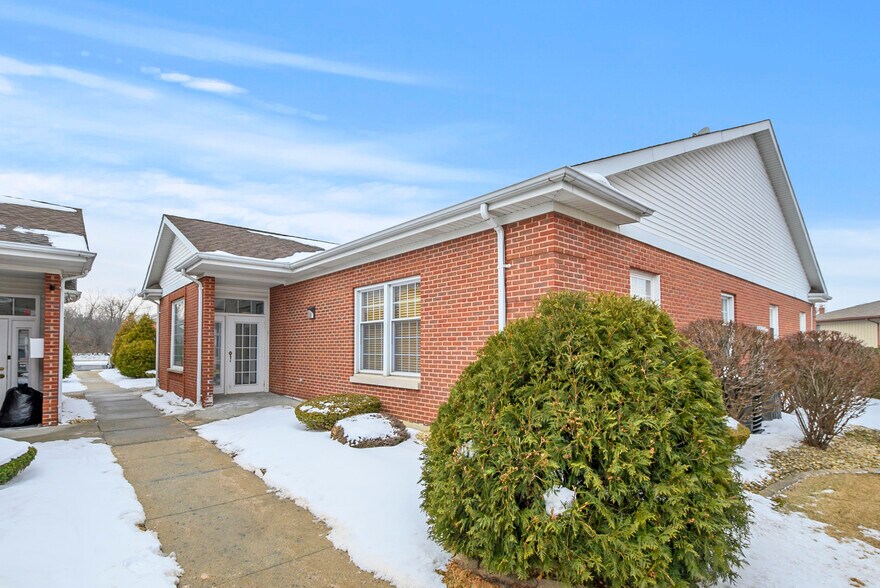 15859 Ridgeland Ave, Oak Forest, IL à louer - Photo du bâtiment - Image 3 de 14