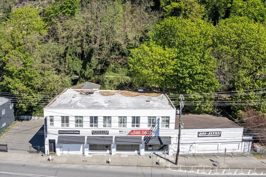 Interbay MF DevSite/Owner User portefeuille de 2 propriétés à vendre sur LoopNet.ca - Photo du bâtiment - Image 3 de 5