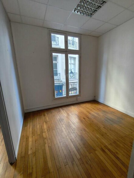 Rue D'Orleans, Nantes à louer - Photo du bâtiment - Image 3 de 6