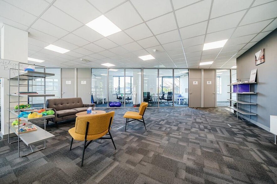 57 Putney Bridge Rd, Londres à vendre - Photo du bâtiment - Image 2 de 21