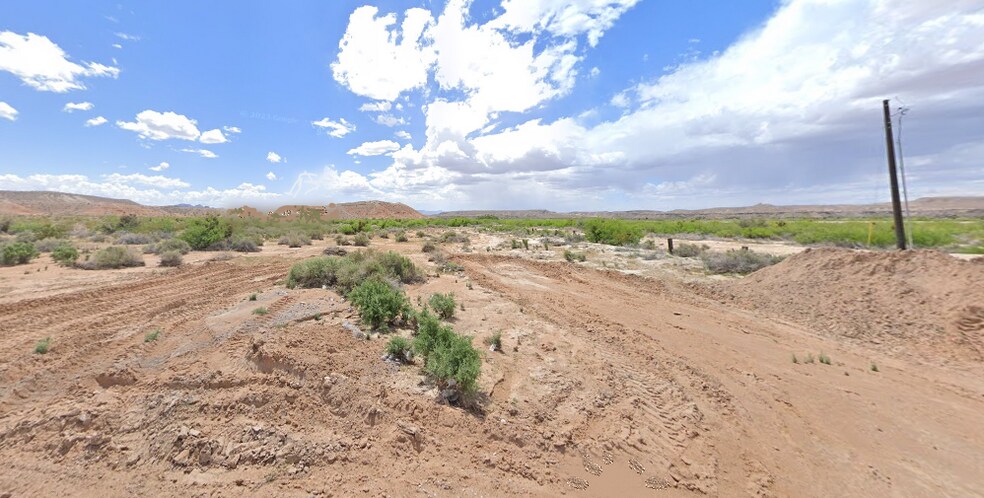 W Red Hills Ave, Moapa, NV for sale - Primary Photo - Image 1 of 3