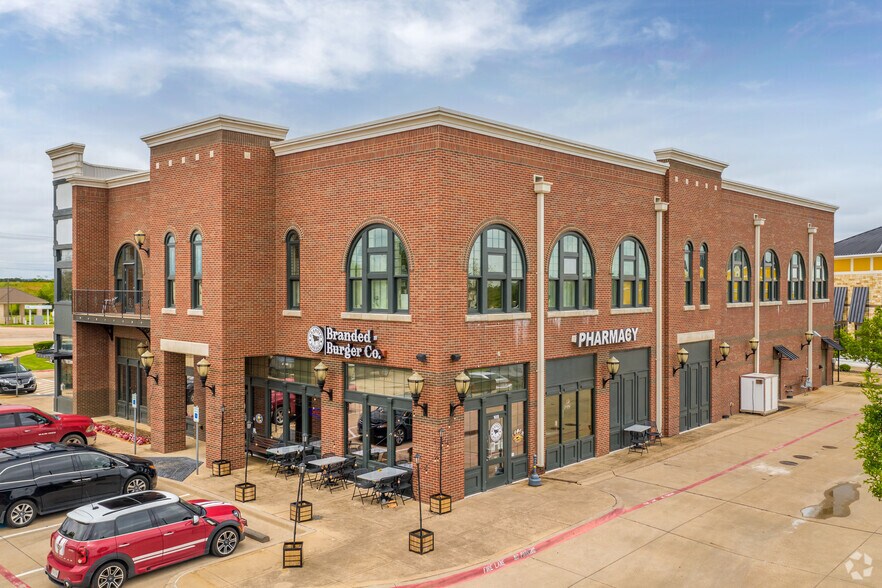 1831 E Broad St, Mansfield, TX à louer - Photo principale - Image 1 de 5