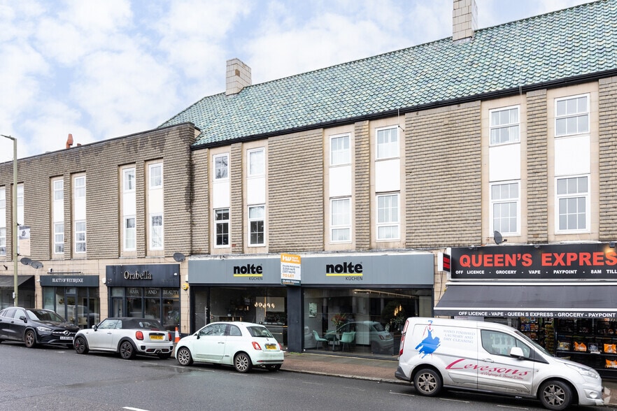 29-31 Queens Rd, Weybridge à louer - Photo du bâtiment - Image 2 de 2