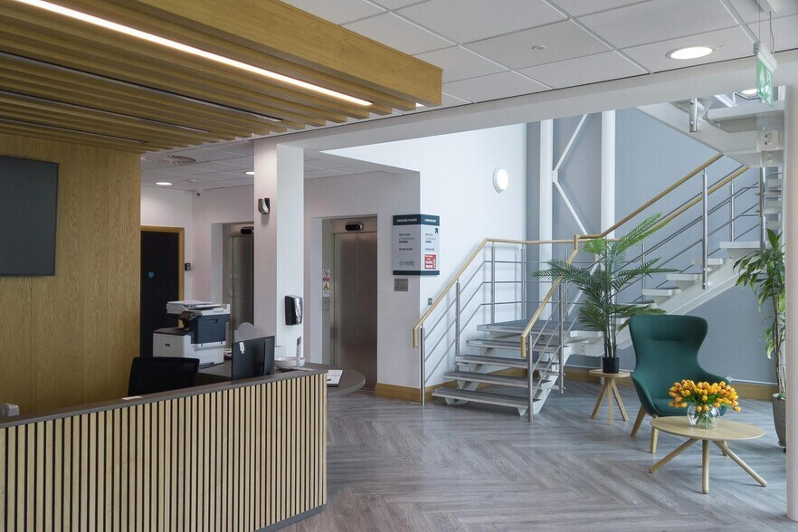 2 Devon Way, Birmingham for lease - Interior Photo - Image 3 of 14