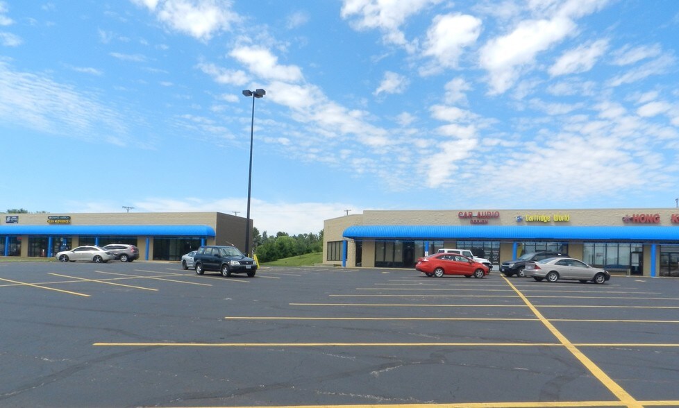 331 N Lexington Springmill Rd, Ontario, OH à louer - Photo du bâtiment - Image 2 de 2