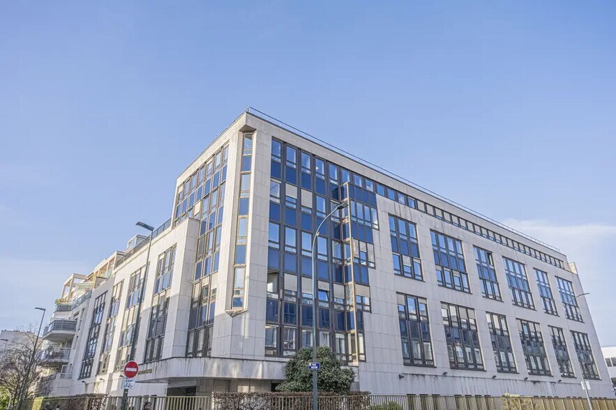 37 Rue De Neuilly, Clichy for lease - Primary Photo - Image 1 of 3