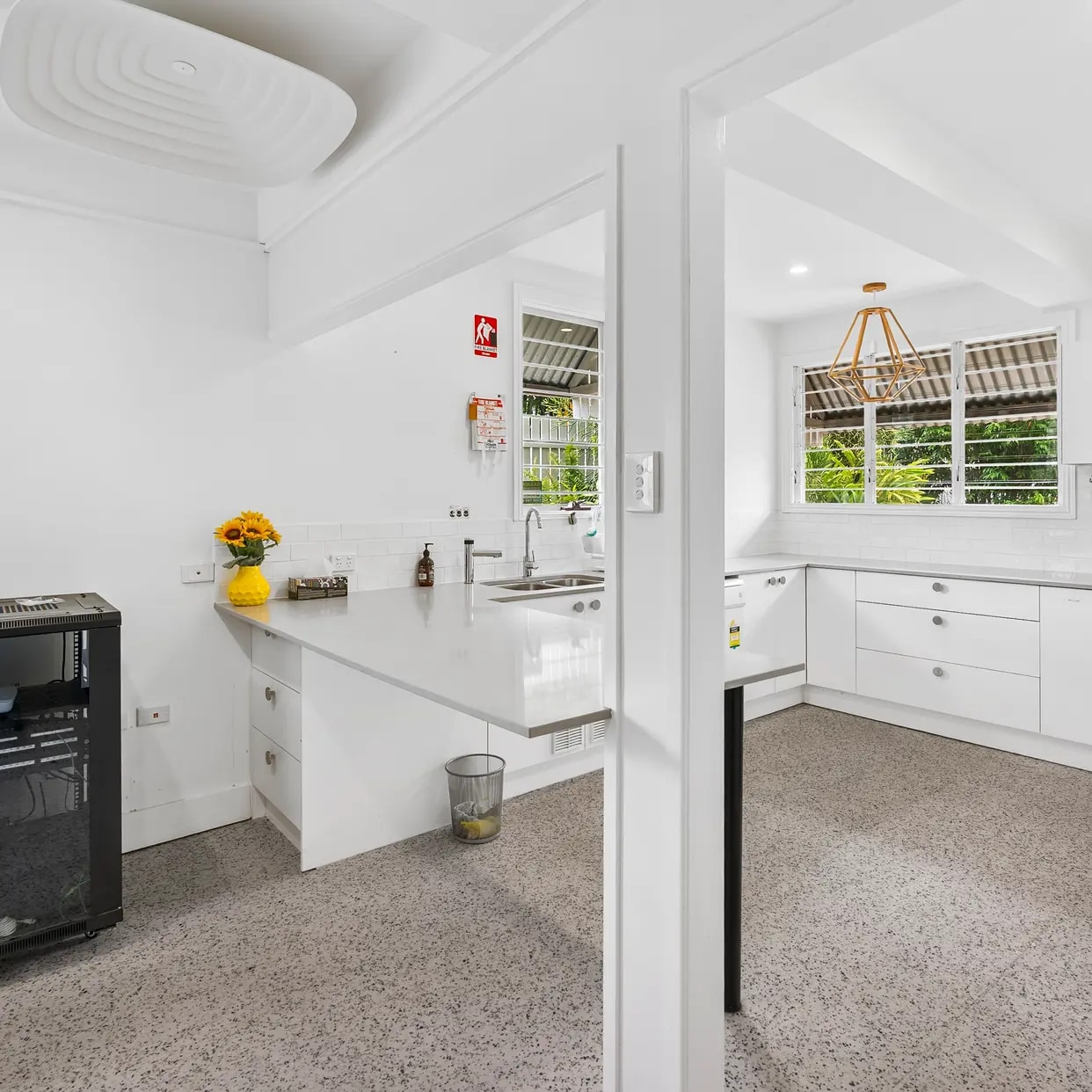 5 Ponsonby St, Annerley for lease Interior Photo- Image 1 of 7
