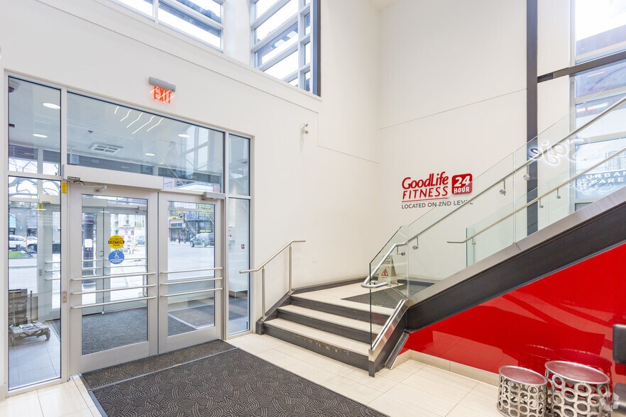880 16th Ave SW, Calgary, AB for lease - Lobby - Image 1 of 7