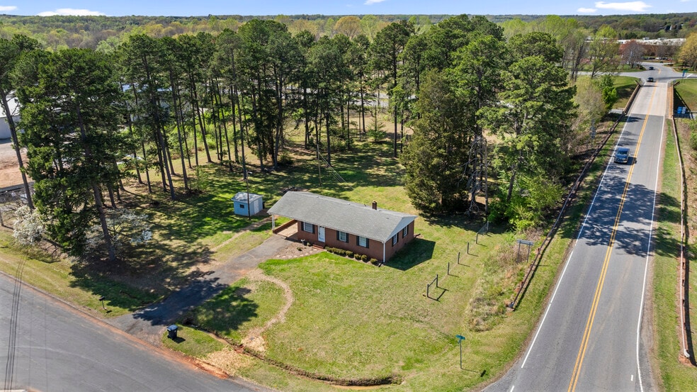 224-254 Dixon St, Lexington, NC for sale - Building Photo - Image 3 of 10