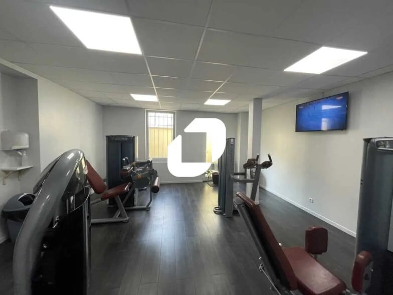 4 Rue Alfred De Musset, Malakoff for lease - Building Photo - Image 2 of 11