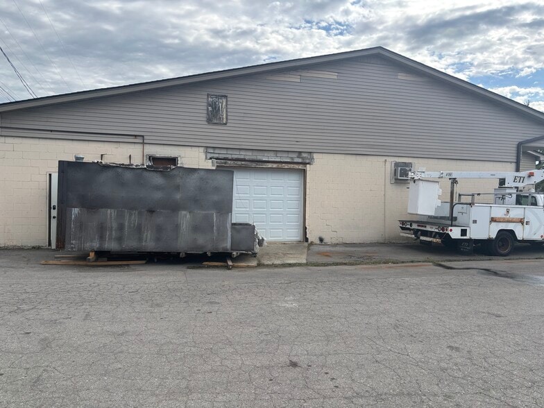 65 New Shackle Island Rd, Hendersonville, TN for lease - Building Photo - Image 3 of 15