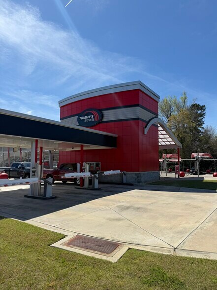 2772 Riverside Dr, Macon-Bibb, GA à vendre - Photo du bâtiment - Image 2 de 10