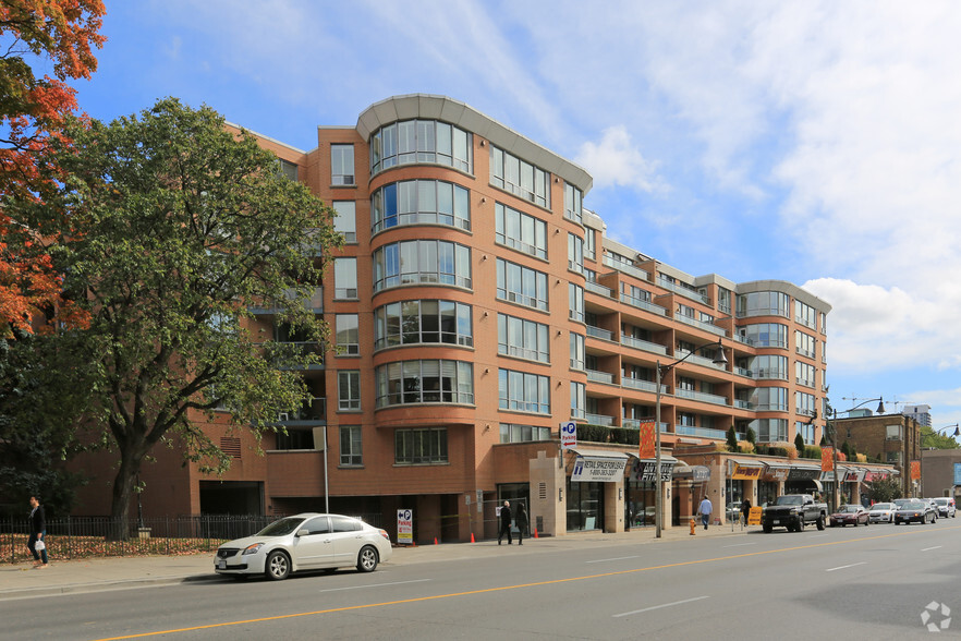 2709-2741 Yonge St, Toronto, ON for lease - Primary Photo - Image 1 of 5