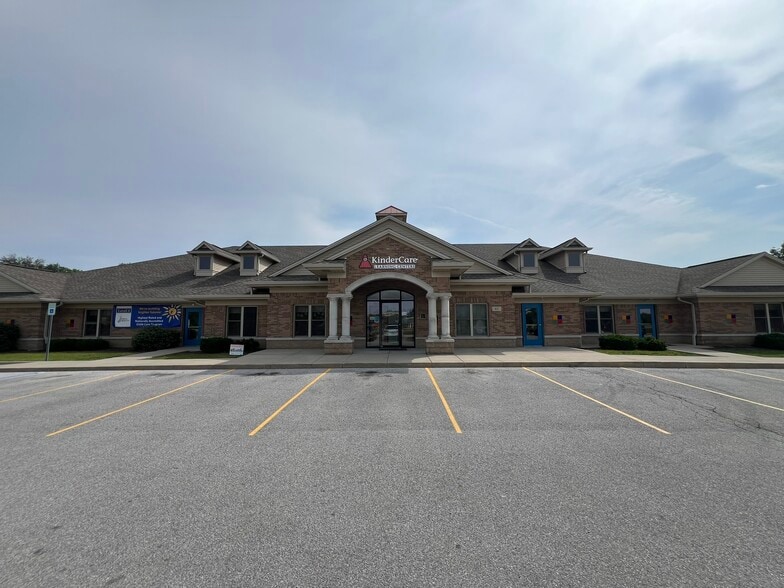 62 Capital Dr, Warsaw, IN for sale - Primary Photo - Image 1 of 14