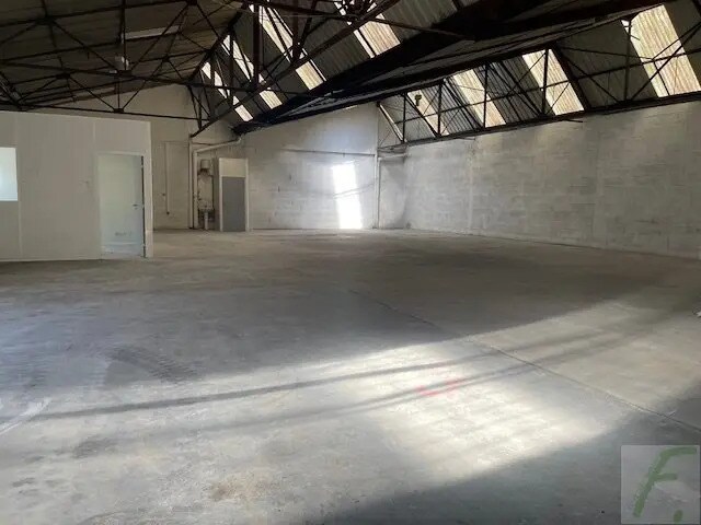 Flex in Pontcharra for lease - Building Photo - Image 2 of 9
