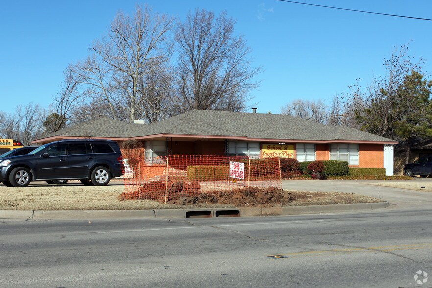 4601 N Macarthur Blvd, Oklahoma City, OK à vendre - Photo du bâtiment - Image 2 de 34