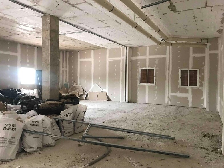 Retail in San Sebastián de los Reyes, Madrid for sale - Building Photo - Image 2 of 8