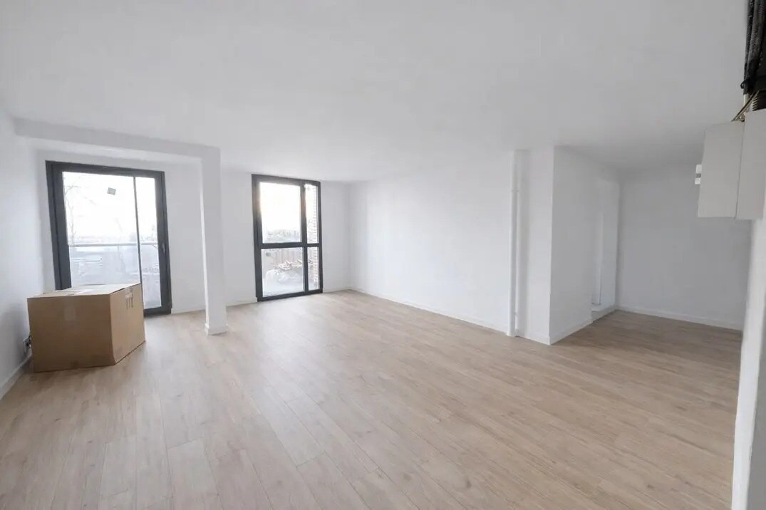 Office in Toulouse for sale Interior Photo- Image 1 of 7