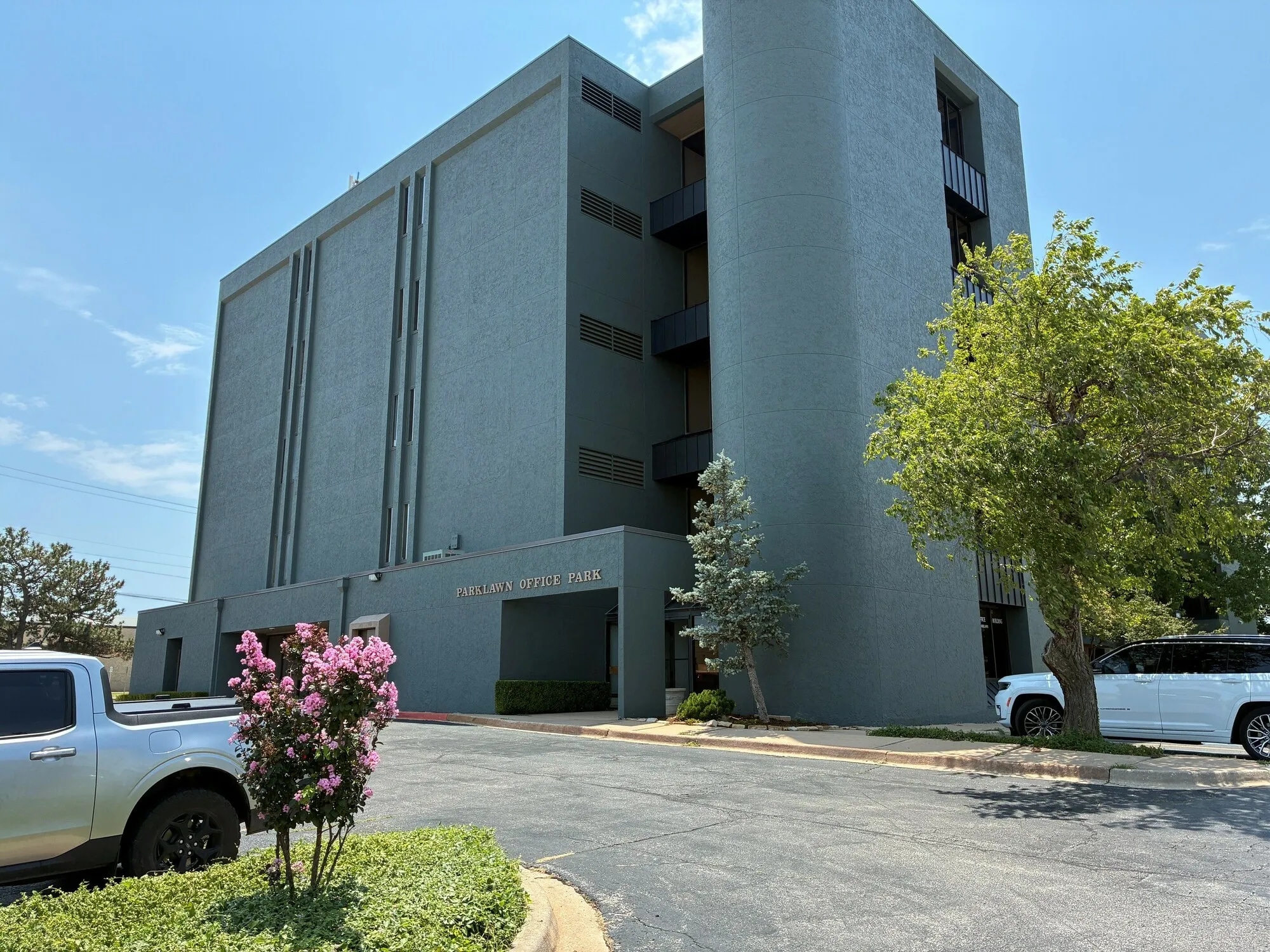 2801 Parklawn Dr, Midwest City, OK for lease Building Photo- Image 1 of 20