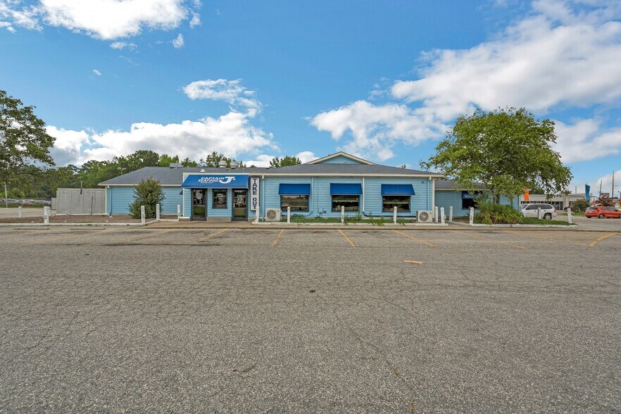 1520 N Wesleyan Blvd, Rocky Mount, NC à vendre - Photo du bâtiment - Image 2 de 5