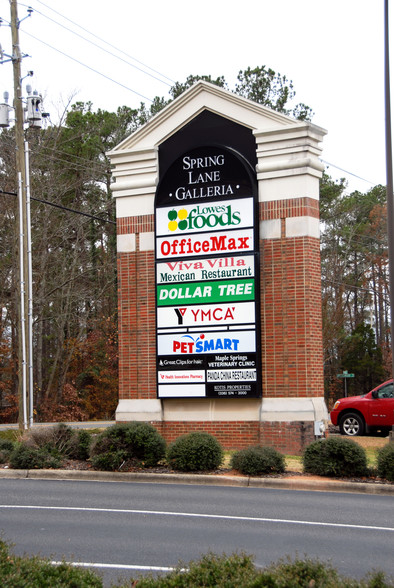 804-862 Spring Ln, Sanford, NC for lease - Building Photo - Image 2 of 5