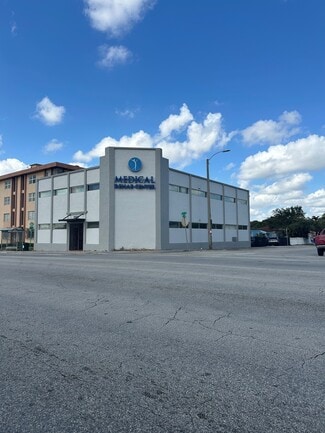 Plus de détails pour 3061 NW 7th St, Miami, FL - Bureau à louer