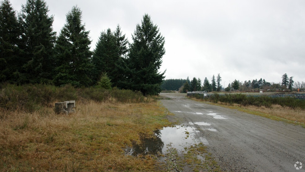 15010 Berry Valley Rd, Yelm, WA à vendre - Photo du bâtiment - Image 1 de 4