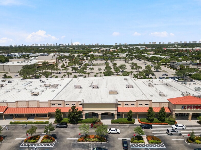 6424 Naples Blvd, Naples, FL for lease - Building Photo - Image 3 of 7