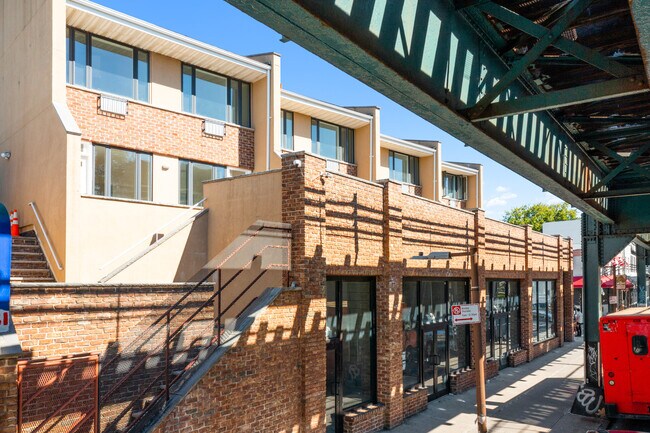 Plus de détails pour 3025 Fulton St, Brooklyn, NY - Commerce de détail à louer