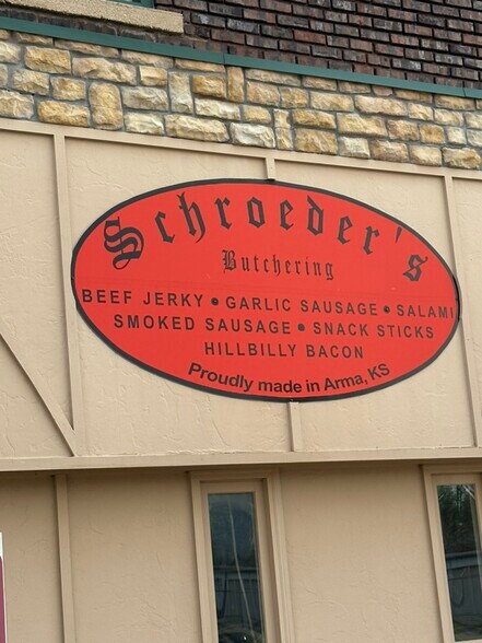 418 E Washington St, Arma, KS à vendre - Photo du bâtiment - Image 2 de 39