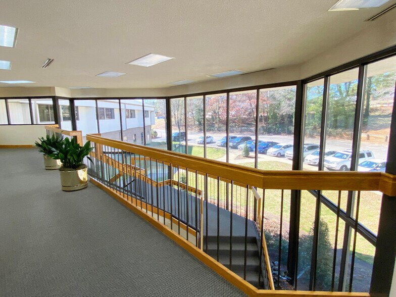 4917 Waters Edge Dr, Raleigh, NC à louer - Hall d’entrée - Image 3 de 10