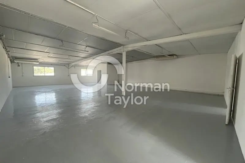 Flex in Montpellier for lease - Interior Photo - Image 3 of 7