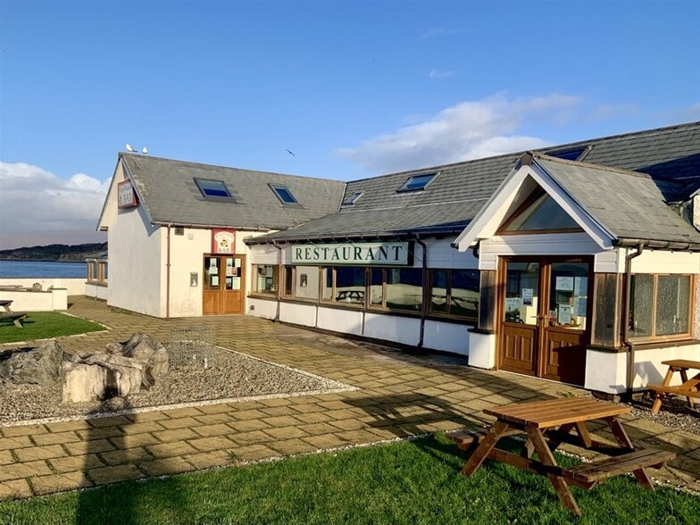 Castle Moil Restaurant & King Haakon Bar, Kyleakin à vendre - Photo du bâtiment - Image 3 de 23