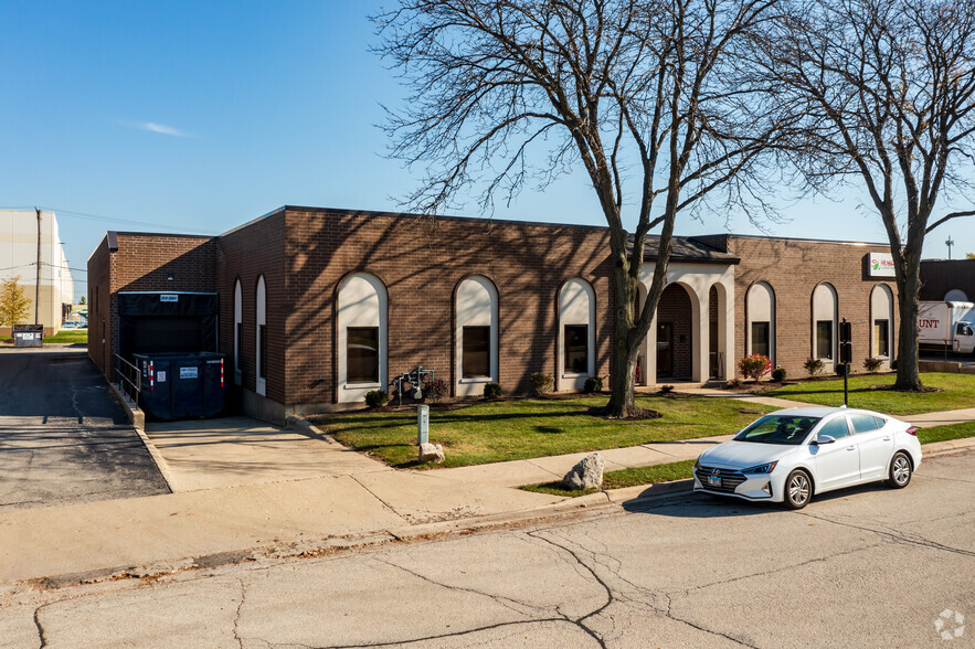 187-191 Stanley St, Elk Grove Village, IL for lease - Building Photo - Image 3 of 5