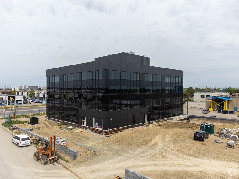 2225 Markham Rd, Toronto, ON for lease - Building Photo - Image 1 of 4