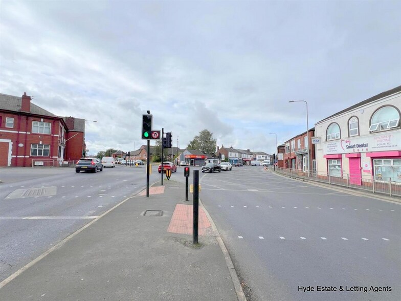 5-7 Bolton Rd, Bolton à louer - Photo du bâtiment - Image 2 de 2