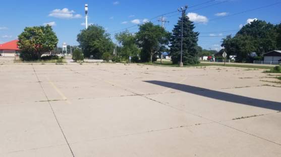 100 Lewis Avenue, Oglesby, IL for sale - Building Photo - Image 2 of 3