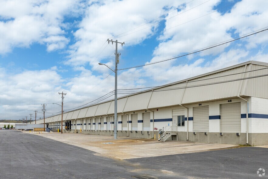 1016 Space Park S Dr, Nashville, TN for lease - Building Photo - Image 2 of 4