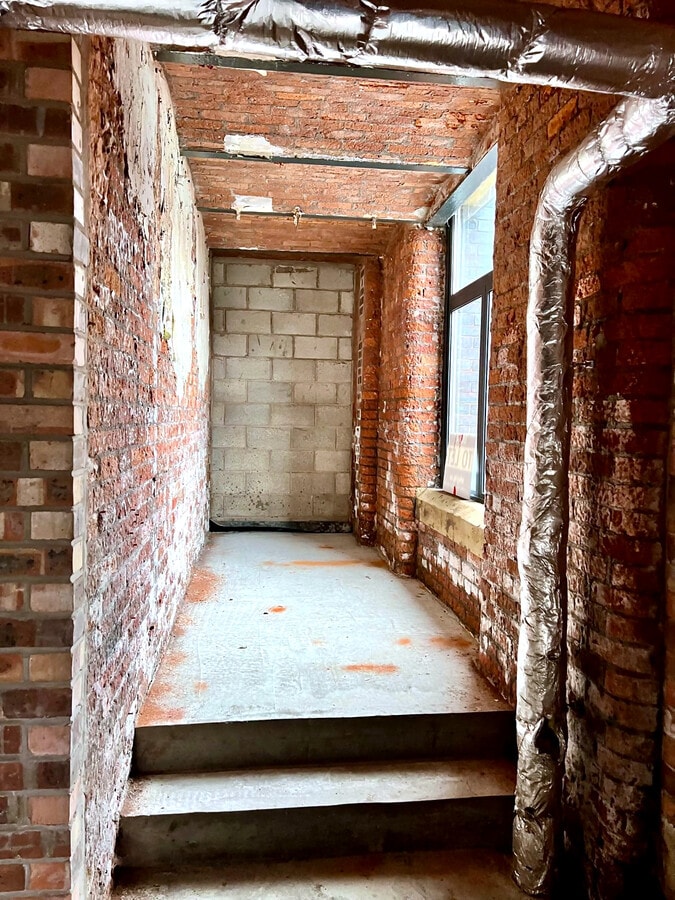 Water St, Stockport, GTM SK1 2BX - Unit 4 -  - Interior Photo - Image 2 of 5